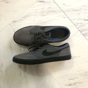Nike skate shoes